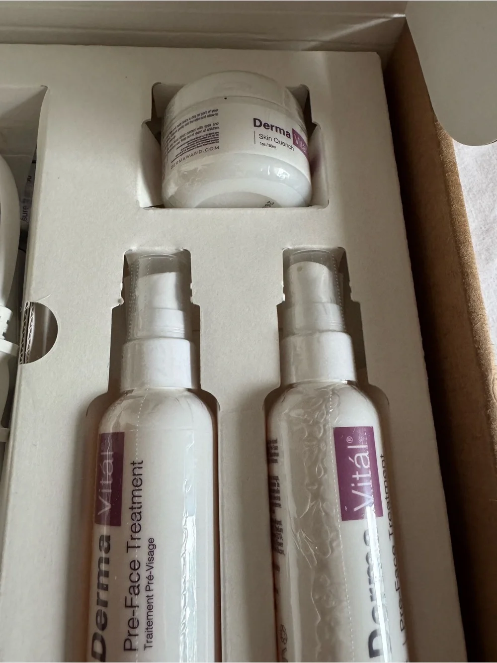 Dermawand Pro Women’s Skincare Kit — White and Purple